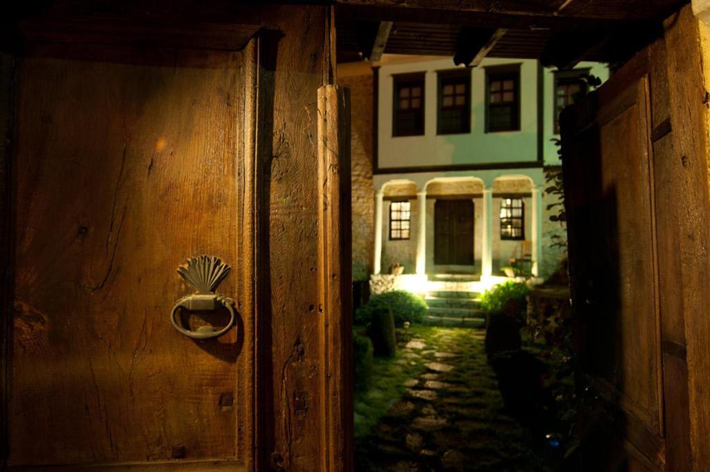 Vergoula'S Mansion Kastoria Esterno foto